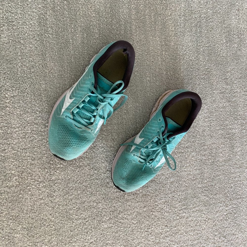 Mizuno Women's Teal Wave Rider Running Shoes